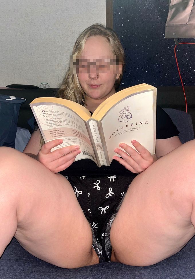 Mom of 3 gets naughty after dark!