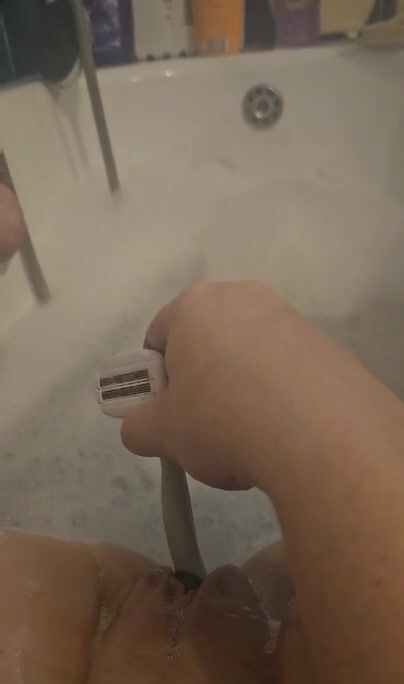 Shave and play