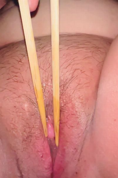 He invided my wife again to eat her pussy for dinner