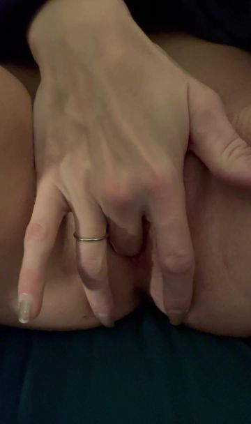Pussy play