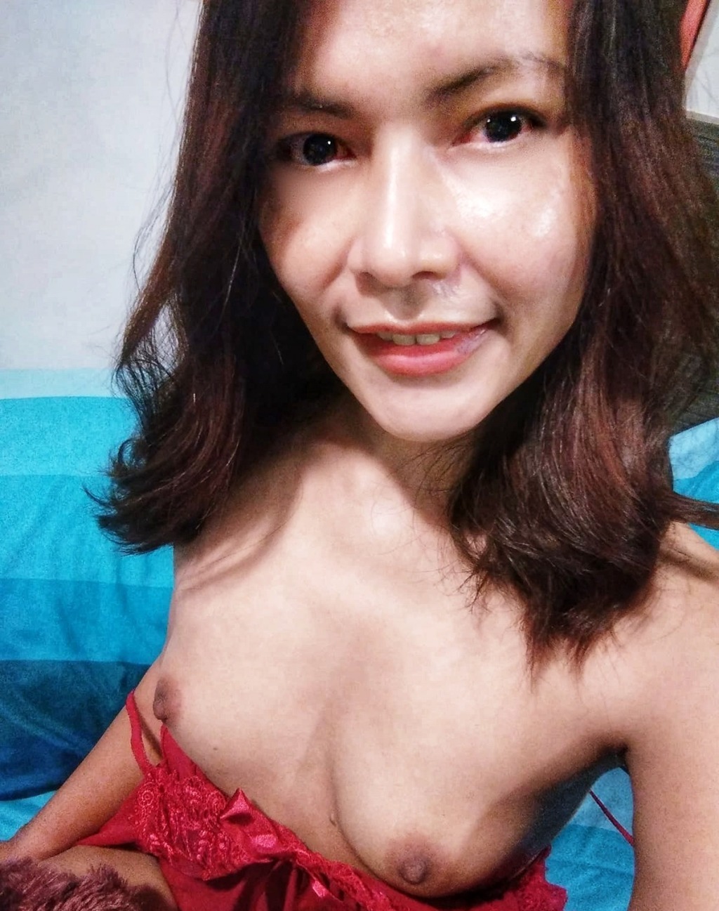 Naughty Thai Slut Natcha XXX Nudes and Sex Pics