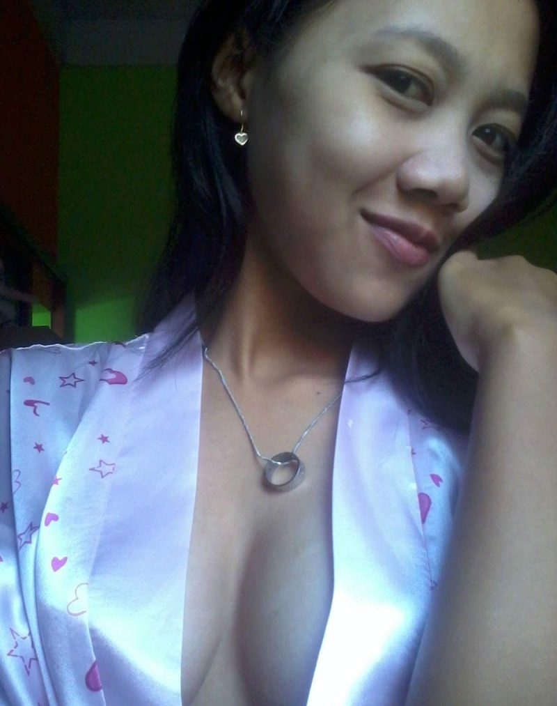 Suck her tits