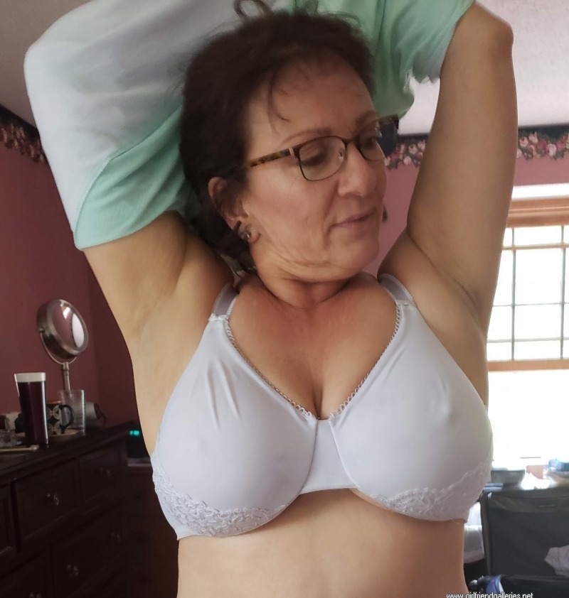 Mature Amateur That Gives Great Head