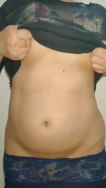 Indian wife's juicy tits revealed